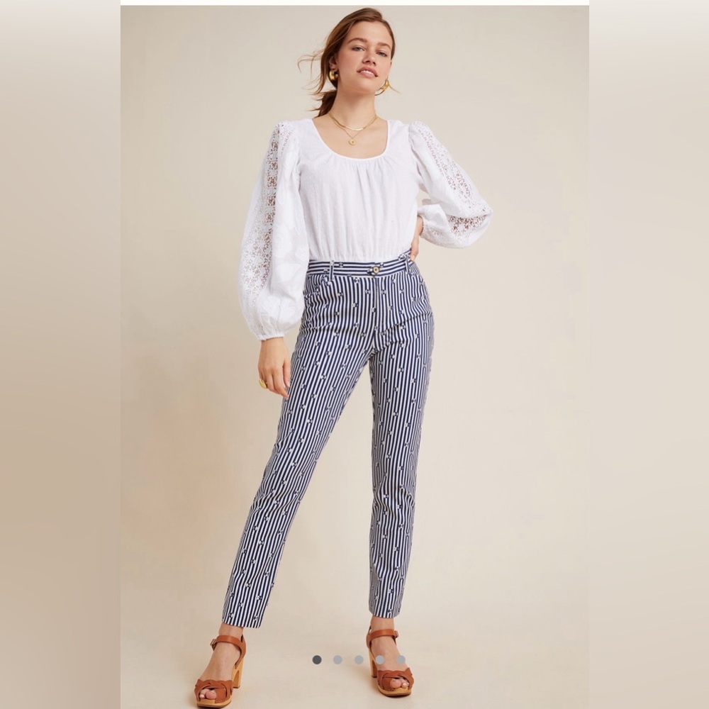 Anthropologie. Essential Slim Trouser. Blue & White Striped Floral. Size 8.
